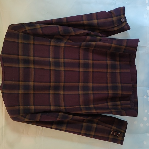 Atrium Blazer size 12 purple plaid - Picture 2 of 4